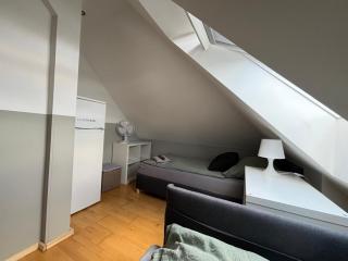 Zimmer für 3 Personen, Kühlschrank-Bad - Meine - 2