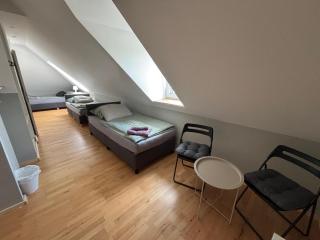 Zimmer für 3 Personen, Kühlschrank-Bad - Meine - 9