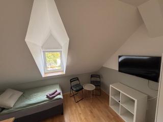 Zimmer für 3 Personen, Kühlschrank-Bad - Meine - 8