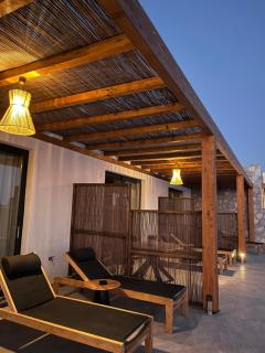 Obsidian Suites Milos - Mytakas - 4