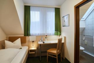 Hotel Zur Traube - Velbert - 7