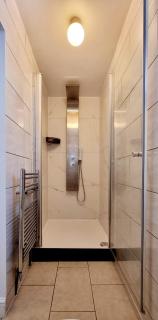 Charming Victorian Property with Aircon in Central London - 1