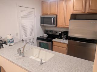 2BR 2BA Condo - Quick NYC Access! - 3