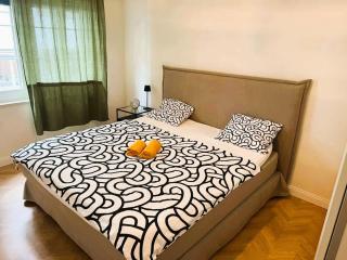 Spacious Old Town Flat, Munster - 0