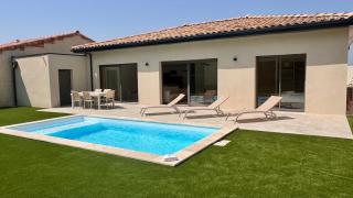 Villa neuve avec piscine - 0