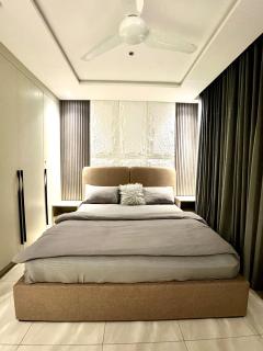 Zameen Aurum Luxury Apartments Gulberg 3 Mirhaa homes -1 - Lahore - 1