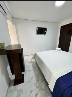 Serene & Comfy Retreat 2min to Beach Parking - 6