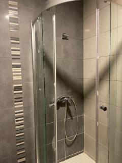 BLANCA BEACH- بلانكا بيتش سكن مشترك غرفة مزدوجة مكيفة لدى الساكن في I COLOCATION I Chambre double climatisée chez l'habitant dans une résidence pieds dans l'eau I FLAT SHARE I Air conditioned double room in a host's home within a waterfront residence - 3