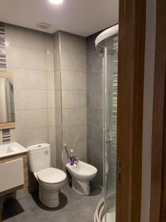 BLANCA BEACH- بلانكا بيتش سكن مشترك غرفة مزدوجة مكيفة لدى الساكن في I COLOCATION I Chambre double climatisée chez l'habitant dans une résidence pieds dans l'eau I FLAT SHARE I Air conditioned double room in a host's home within a waterfront residence - 2