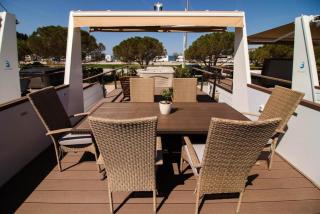 Luxury Houseboat Lavender - 9