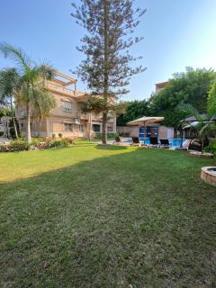 Al Fardous Luxury Vacation Home - King Mariout - 7