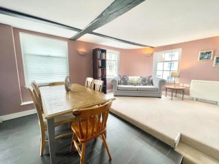 Canterbury Cathedral Views Lovely Apartment in City Center - Canterbury - 7