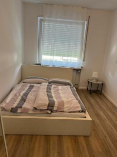 Privatzimmer im Reihenhaus nähe Flughafen Hannover Langenhagen - 0