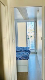 Luxury Houseboat Lavender - 3
