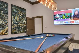 Pool View Kings Beds 2BR Galleria Mall Houston Area - 3