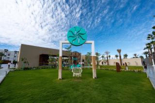 Shades Beach Club - 3