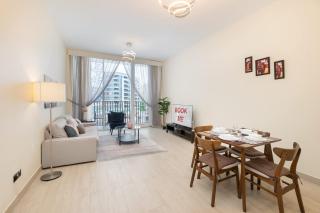 StayShort - Al Barsha Sleeps 2 with Swimming Pool - 0