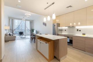 StayShort - Al Barsha Sleeps 2 with Swimming Pool - 3