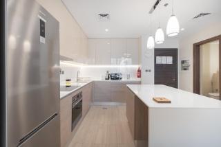 StayShort - Al Barsha Sleeps 2 with Swimming Pool - 2