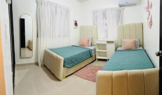 Luxurious and comfortable 1 level - 2