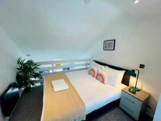 On the Water 3 with Free Parking By My Getaways - Brighton & Hove - 1