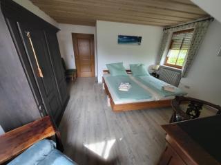 Große ruhige Ferienwohnung in Segringen, Dachterasse, Fernblick vom Grundstück - Dinkelsbühl - 4