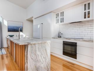 Beachside Luxe on She Oak - 4