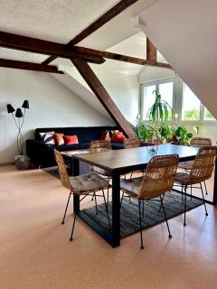 Loft vintage spacieux - 155 m2 - 4 chambres - Parking, Netflix, Wifi Fibre - 0