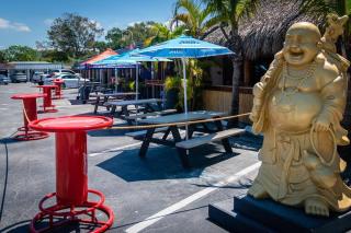 The Village Breeze 8BR with heated Pool, near Beach, 250ft to Siesta Key Village! - 3