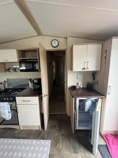 Gold Plus 3 Bed ABI Summer Breeze Modern Caravan with Sea View Pet Friendly - 5