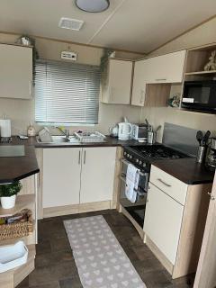Gold Plus 3 Bed ABI Summer Breeze Modern Caravan with Sea View Pet Friendly - 1