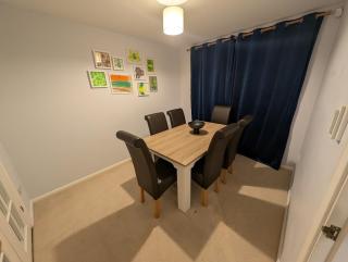 Spacious 3 bedroom house with games room - Kirby Muxloe - 5