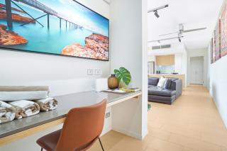 Lagoon Waterfront Oasis relaxing balcony & BBQ - 8