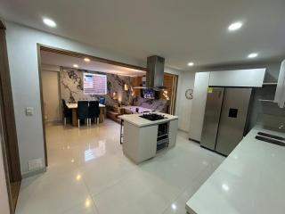 Luxury laurels - 8
