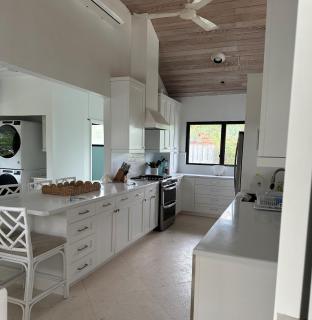 Halcyon House home - Savannah Sound - 1