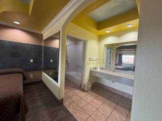 Pearl INN - 2