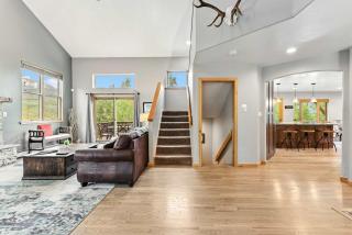 Peak 7 Mountain Lodge - Hot Tub & Expansive Views - 3