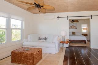Bohemia Bungalow - Two home - 4