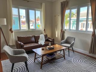 A Lofty Escape - 2BR Cozy Loft by Beach & Airport - 0