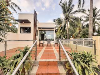 Rosal House - Beachfront for 12 Pax in Lemery Batangas - - 0