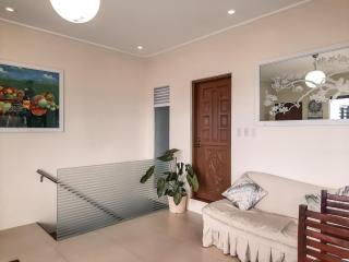 Rosal House - Beachfront for 12 Pax in Lemery Batangas - - 6