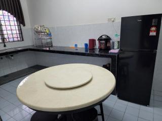 ROSH'S Homestay - Bagan Lalang - 9