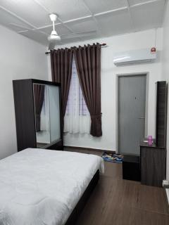 ROSH'S Homestay - Bagan Lalang - 2