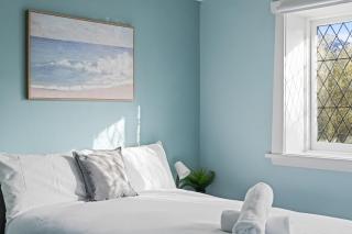 Boutique Double Room Near Light Rail in North Parramatta - Shared Bathroom - 9