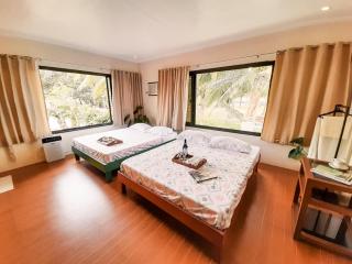Rosal House - Beachfront for 12 Pax in Lemery Batangas - - 2