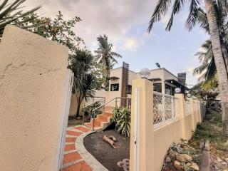 Rosal House - Beachfront for 12 Pax in Lemery Batangas - - 1