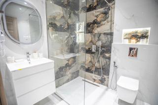 Tropical luxe balcon vue sur piscine ,nerflix et fibre optique - 5