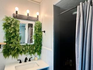 Full-setup Studio Rainfall Shower & Washer #37a - 8