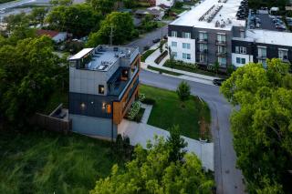 Modern Stunner 5 min to DT Hot Tub Rooftop Views - Nashville - 1