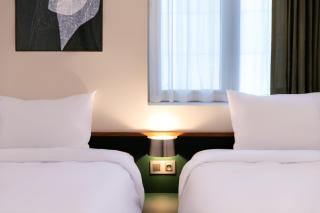 Small House Big Door Myeongdong - 2